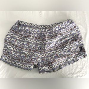 Patagonia Women’s Barely Baggies Shorts Pockets  Medium Purple